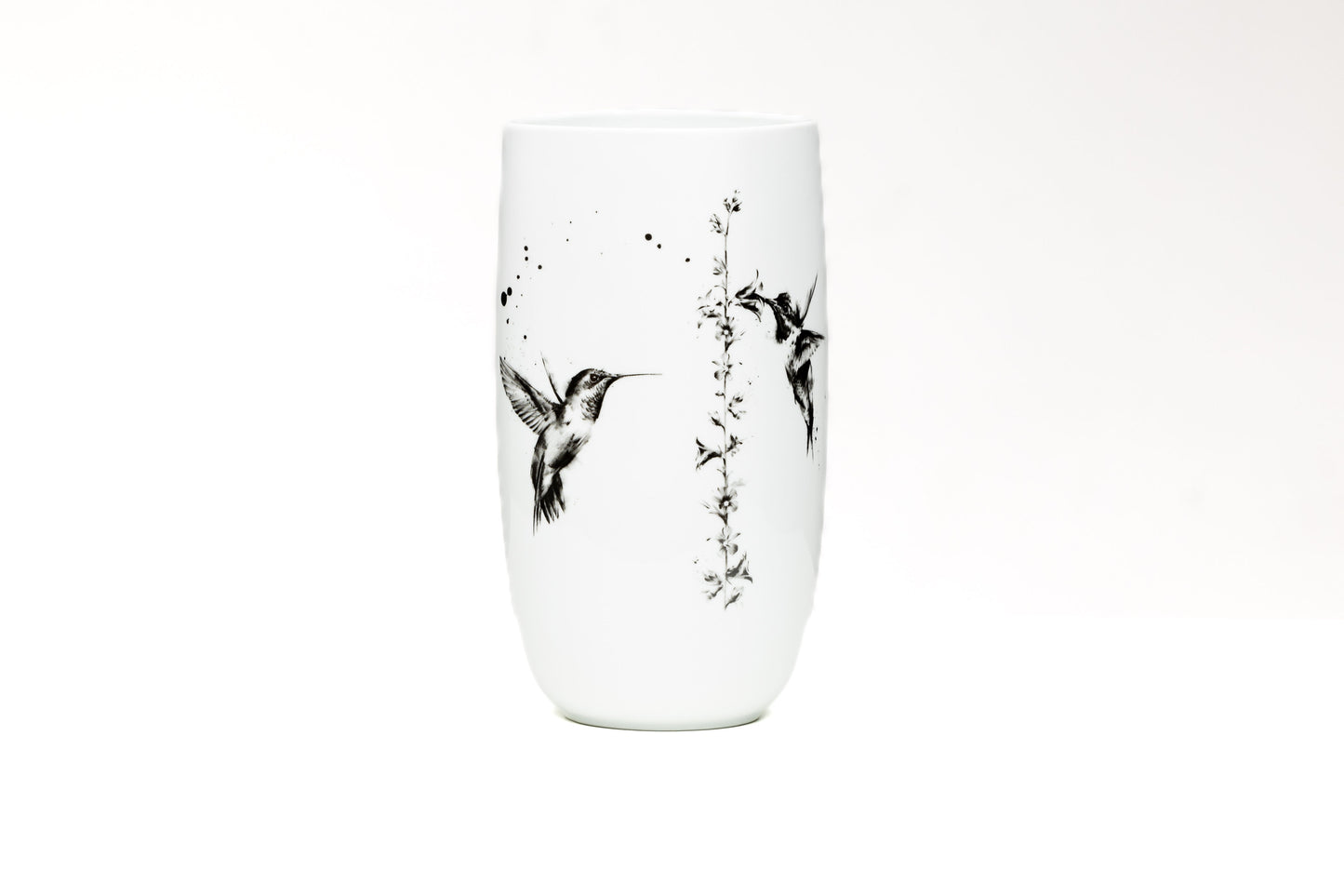 Decorative vase with Hummingbird design